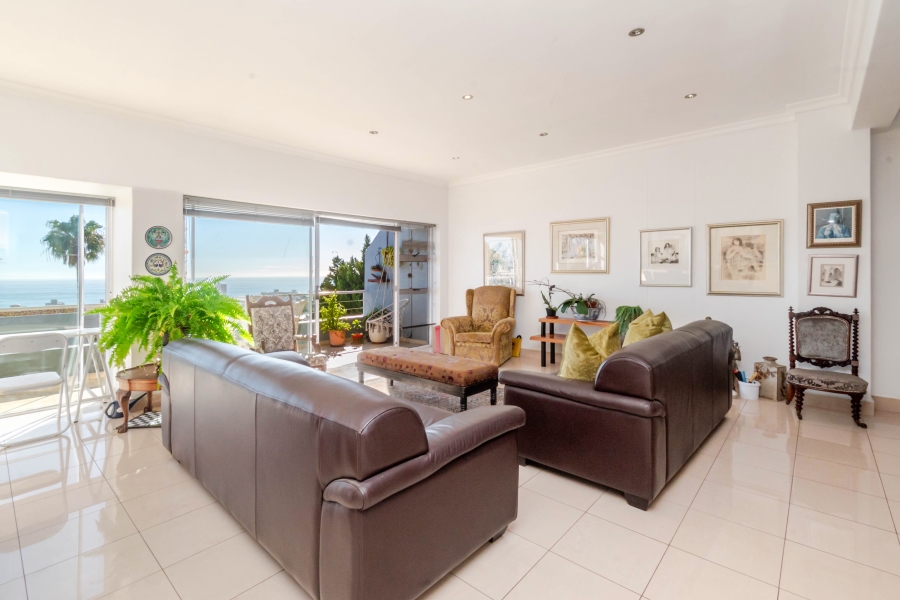 3 Bedroom Property for Sale in Sea Point Western Cape